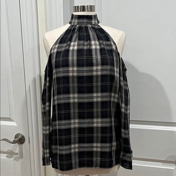 New! DREW Cold shoulder plaid tartan top in Charcoal Size Small NWT - Picture 1 of 15
